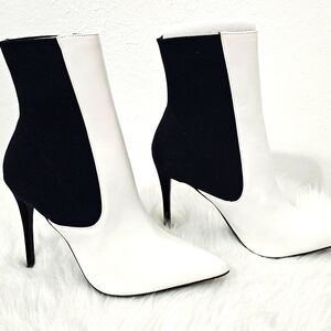 Steve Madden Divinity Boot, NEW!